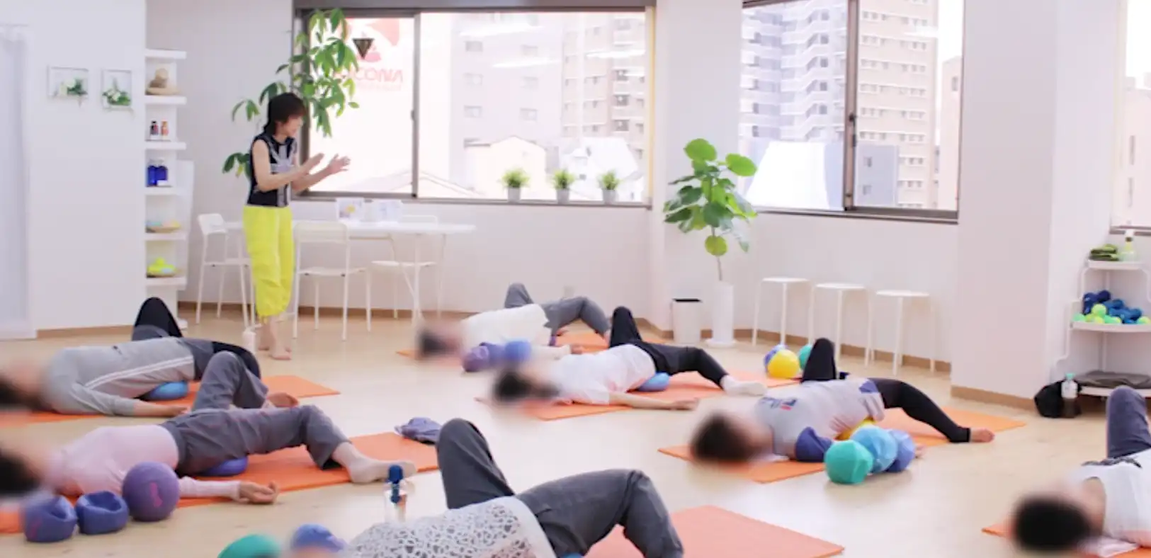 西宮の女性専用ヨガスタジオ【スタジオカレン】初心者・シニア歓迎